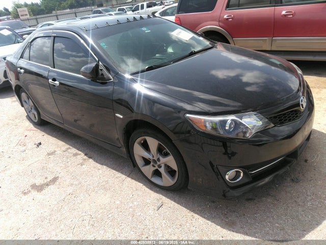 2013 TOYOTA CAMRY SE V6