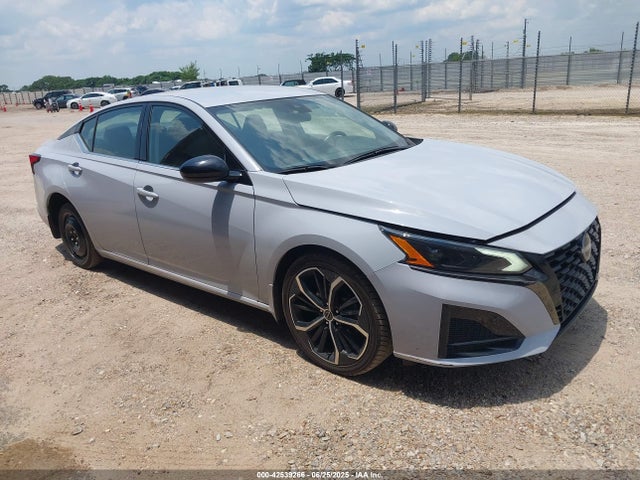 2023 NISSAN ALTIMA SR FWD