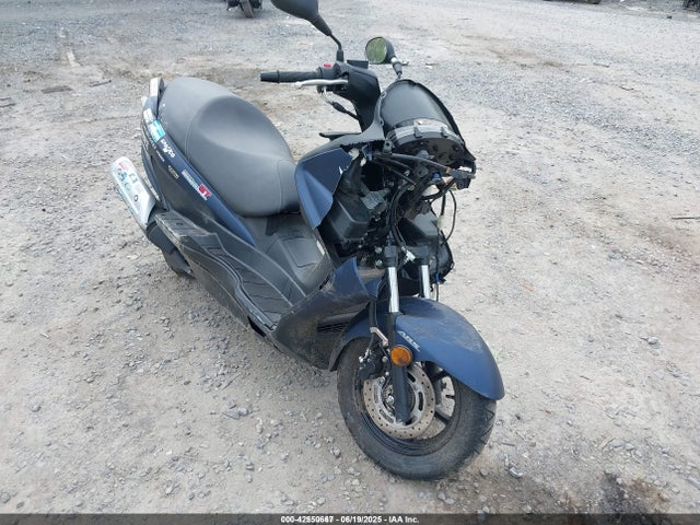 2022 SUZUKI UH200 
