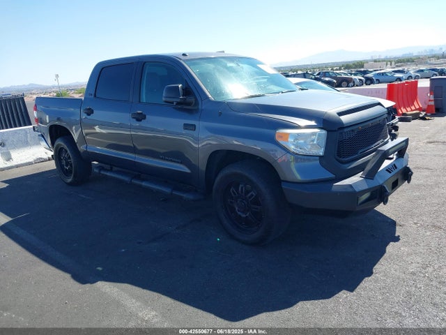 2017 TOYOTA TUNDRA SR5 5.7L V8