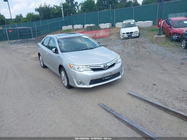 2014 TOYOTA CAMRY XLE