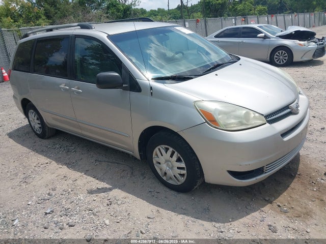 2004 TOYOTA SIENNA LE