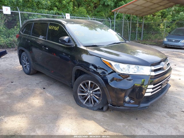 2017 TOYOTA HIGHLANDER XLE