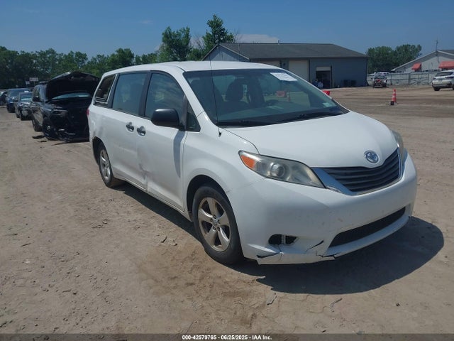 2013 TOYOTA SIENNA L V6 7 PASSENGER