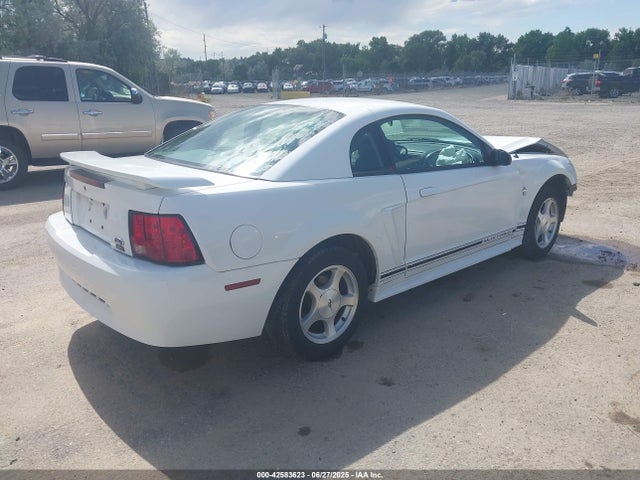 FORD MUSTANG - 4