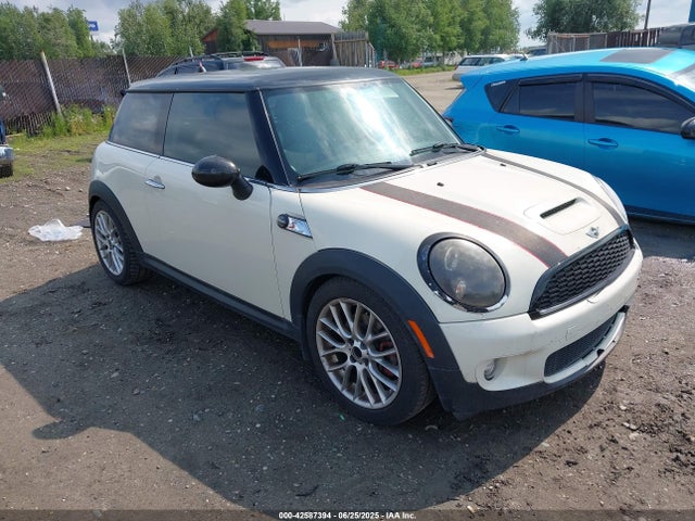 2010 MINI COOPER 
