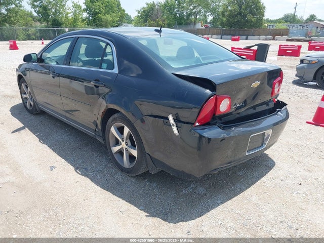 2011 Chevrolet MALIBU 1LT photo 3