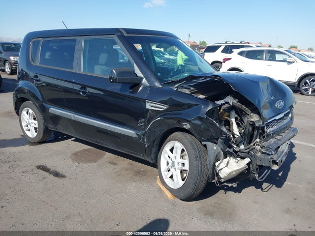 2011 KIA SOUL +