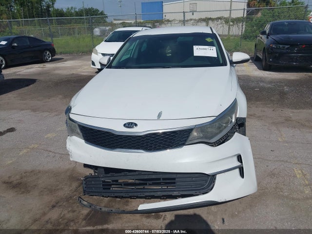 2017 KIA OPTIMA LX — фото 6
