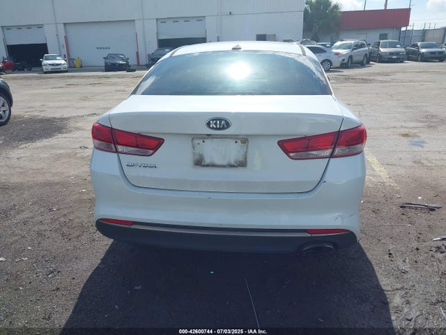 2017 KIA OPTIMA LX — миниатюра 16