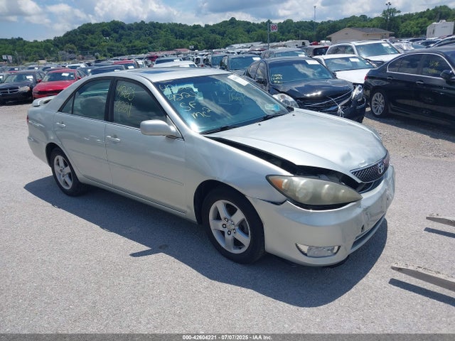2005 TOYOTA CAMRY SE