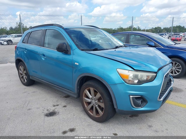 2013 MITSUBISHI OUTLANDER LE