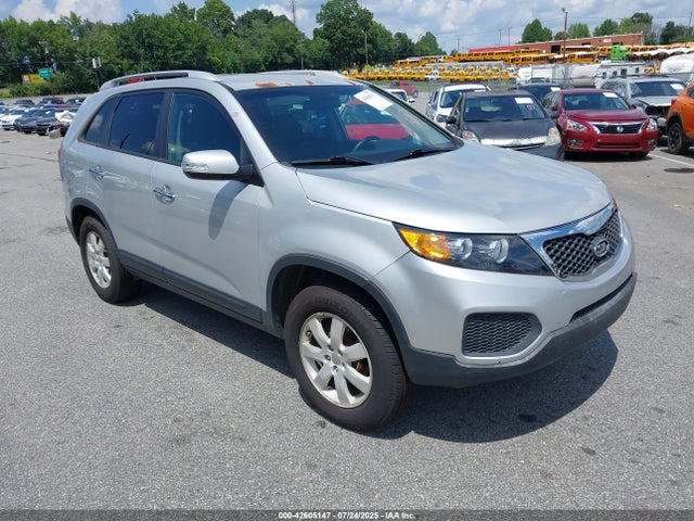 2013 KIA SORENTO LX V6
