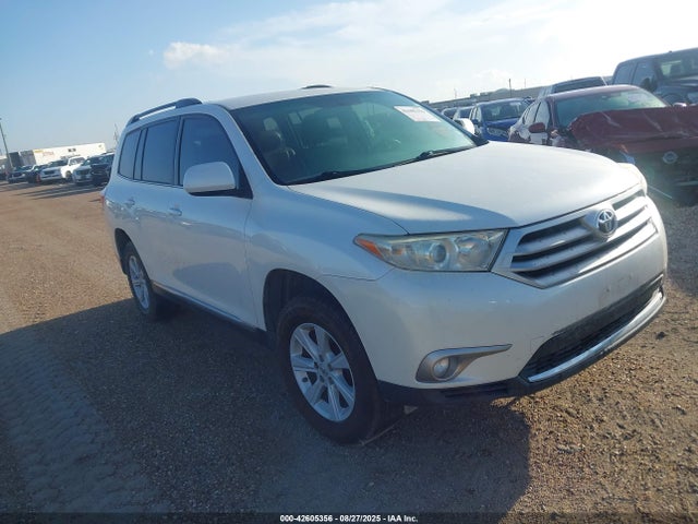 2013 TOYOTA HIGHLANDER BASE PLUS