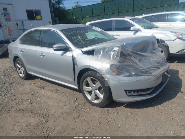 2014 VOLKSWAGEN PASSAT 1.8T WOLFSBURG EDITION