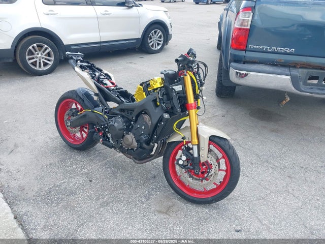 2015 YAMAHA FZ09 