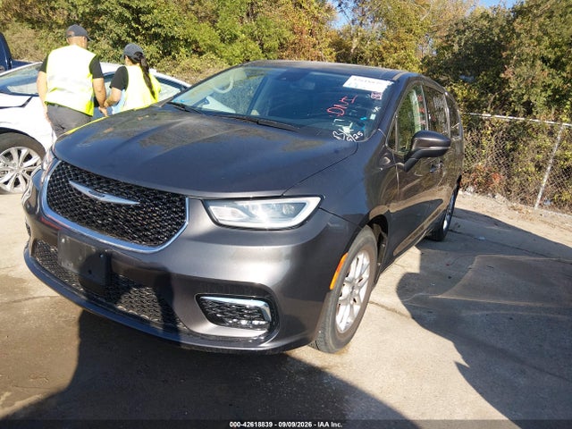2023 CHRYSLER PACIFICA TOURING L 2