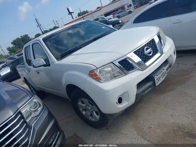 2013 NISSAN FRONTIER SV