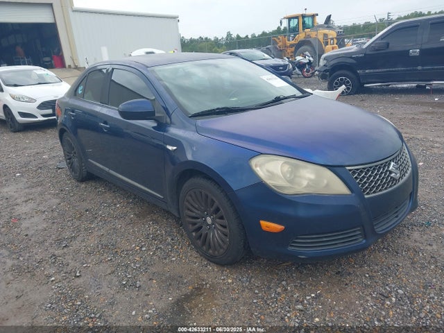 2011 SUZUKI KIZASHI SE