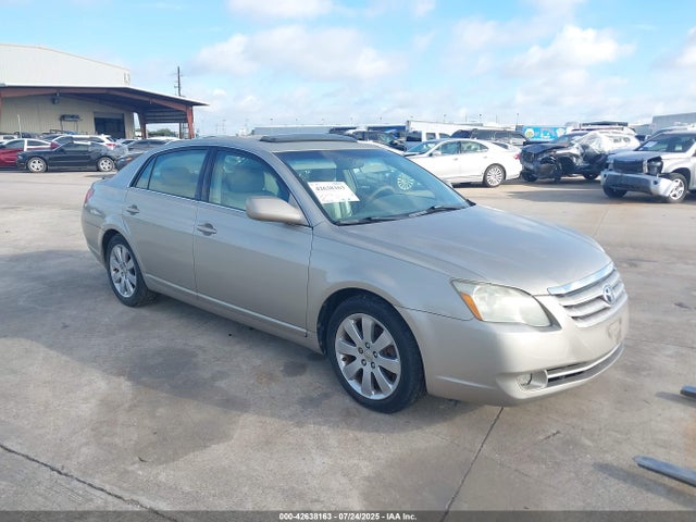 2005 TOYOTA AVALON XLS