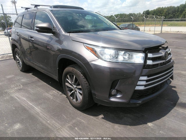 2018 TOYOTA HIGHLANDER XLE