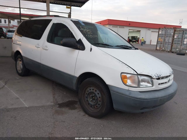1999 TOYOTA SIENNA LE