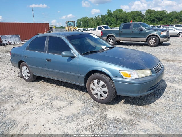 2001 TOYOTA CAMRY LE