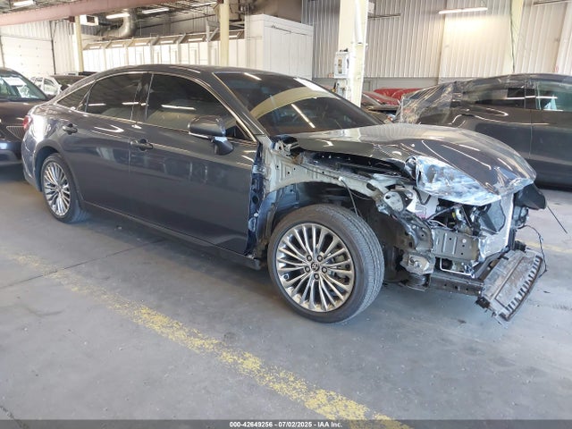 2022 TOYOTA AVALON LIMITED HYBRID