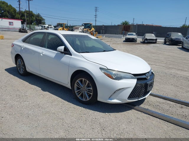 2016 TOYOTA CAMRY SE