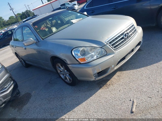 2005 INFINITI Q45 