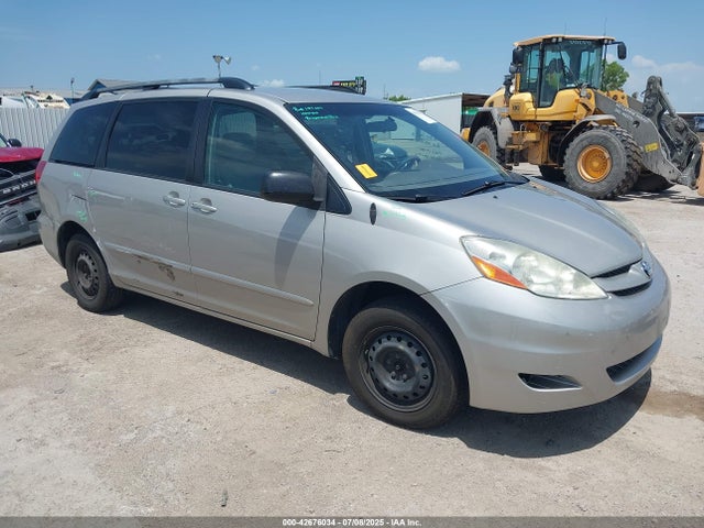 2006 TOYOTA SIENNA LE