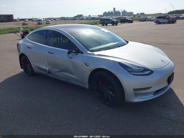 2018 TESLA MODEL 3 LONG RANGE/PERFORMANCE