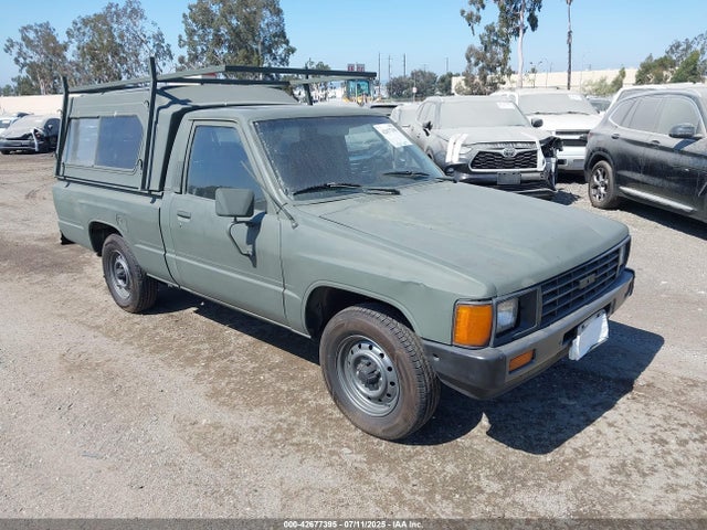 1985 TOYOTA PICKUP 1/2 TON RN50
