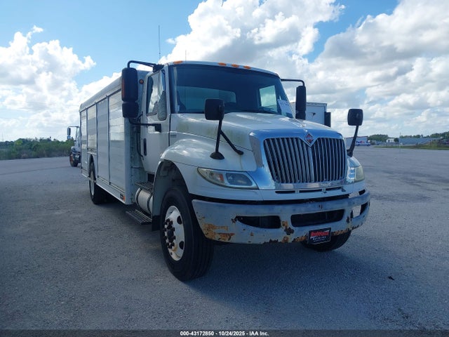 2010 INTERNATIONAL 4000 4400