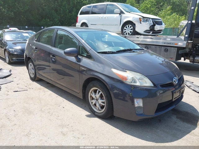 2011 TOYOTA PRIUS THREE