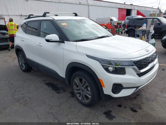 2021 KIA SELTOS S