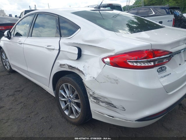 FORD FUSION SE - 6