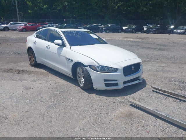 2017 JAGUAR XE 25T PREMIUM
