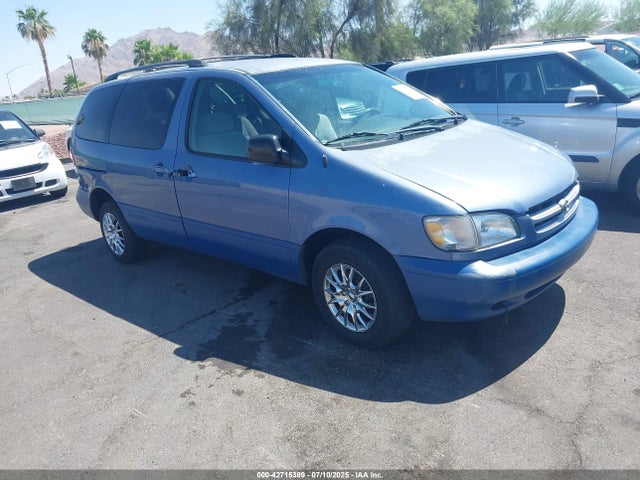 1998 TOYOTA SIENNA LE