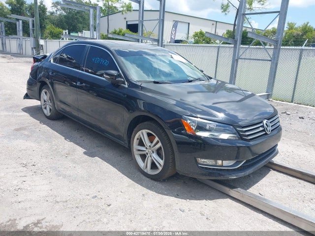 2014 VOLKSWAGEN PASSAT 2.0L TDI SE