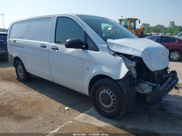 2022 MERCEDES-BENZ METRIS 