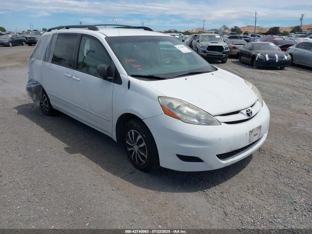2008 TOYOTA SIENNA LE