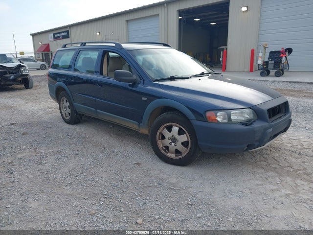2002 VOLVO V70 XC