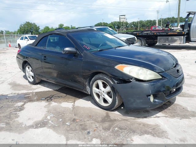 2005 TOYOTA CAMRY SE