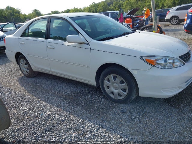 2004 TOYOTA CAMRY LE
