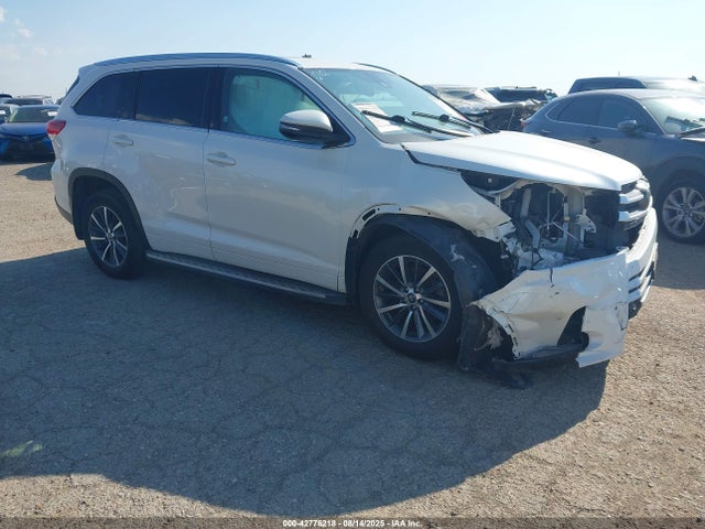 2017 TOYOTA HIGHLANDER XLE