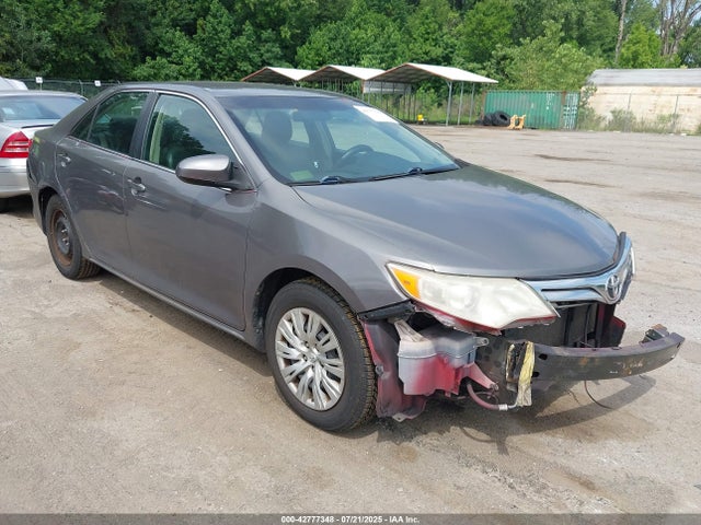 2013 TOYOTA CAMRY LE