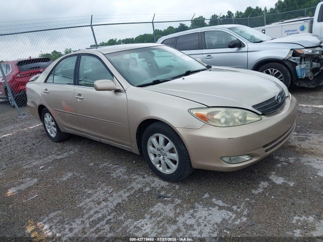 TOYOTA CAMRY - 1