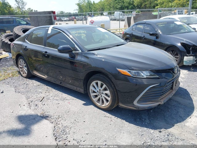 2022 TOYOTA CAMRY LE