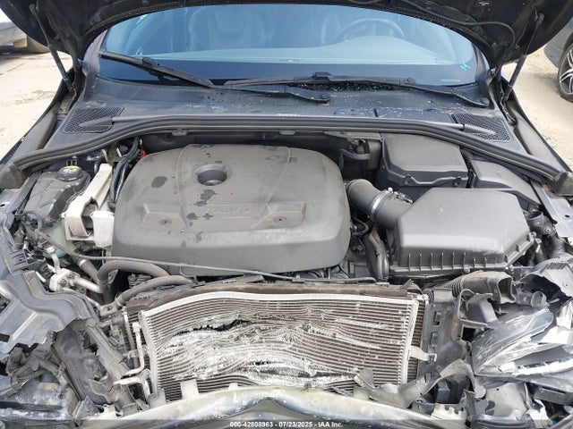 2017 Volvo V60, VIN: YV140MEK2H1364875